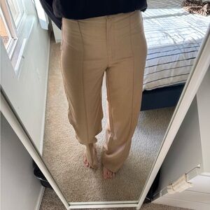 Bershka Beige High-Waisted Straight Leg Pants – Size US 4 / EU 36